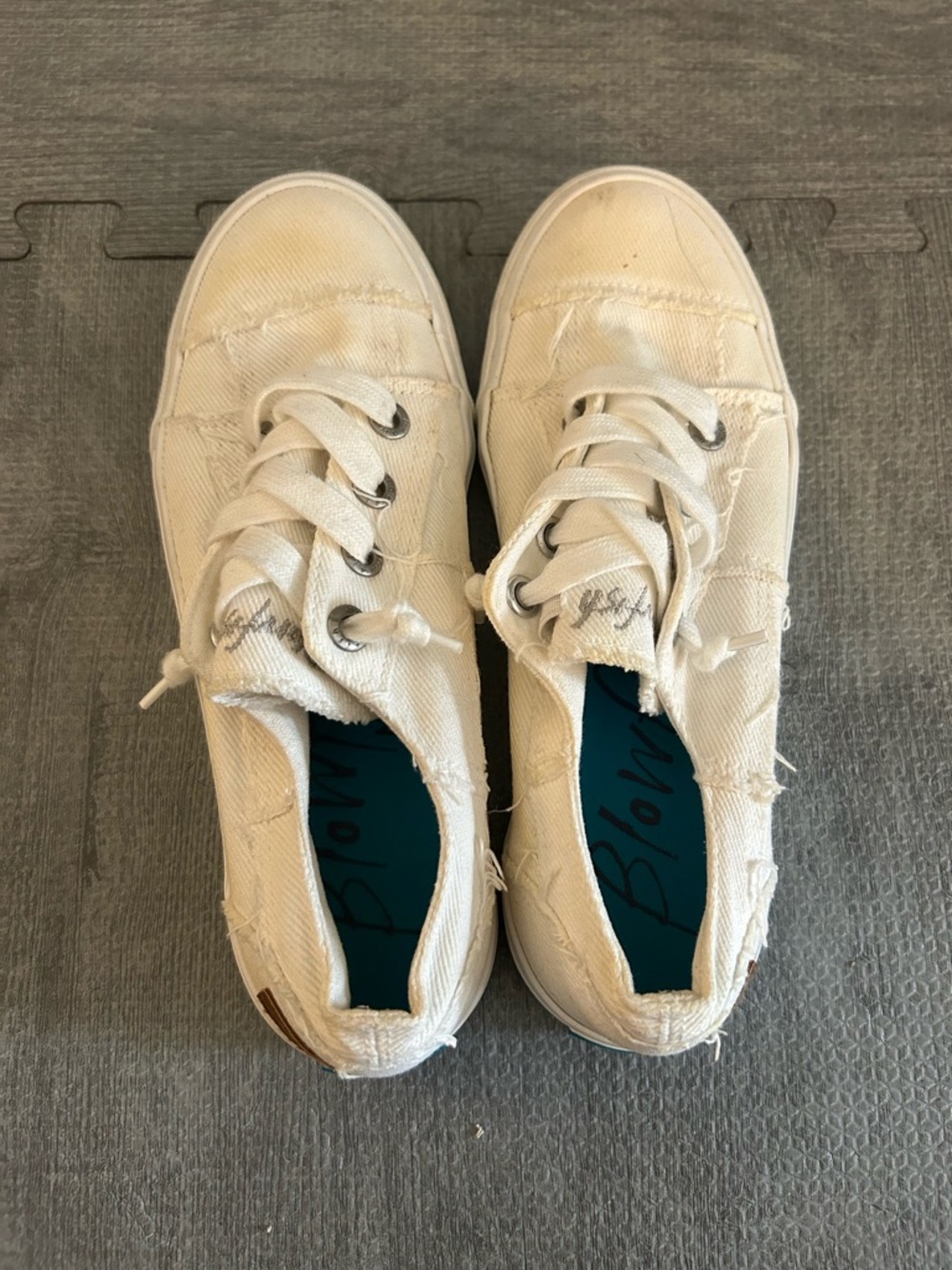 White Low-Top Canvas Sneakers with Distressed Detailing